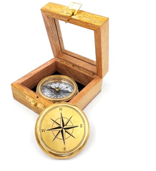 Kompas mosiężny w pudełku drewnianym C-57R